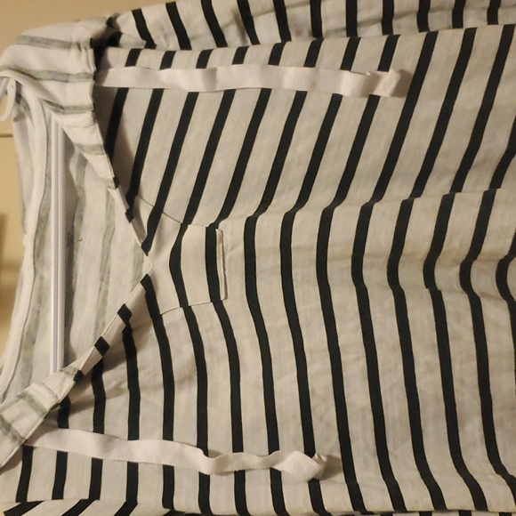 Women's long sleeve hooded tee, large - Picture 3 of 5